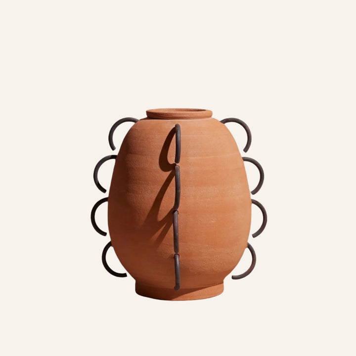 Handcrafted Terracotta Iron Vase, Light Sabana Grande