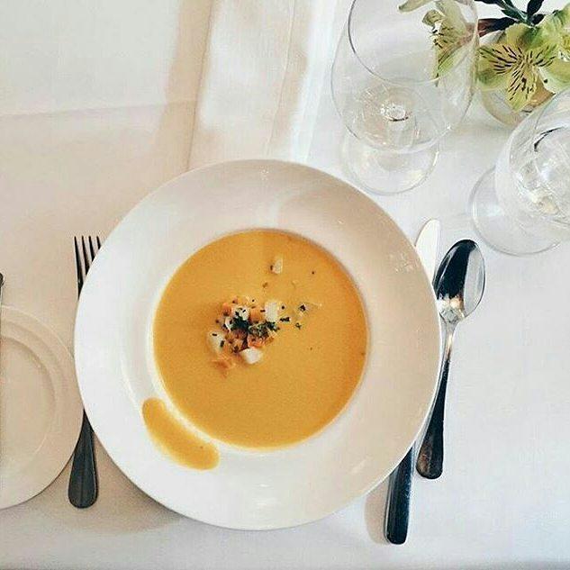 Porcelain White Deep Plate, 10 Inches