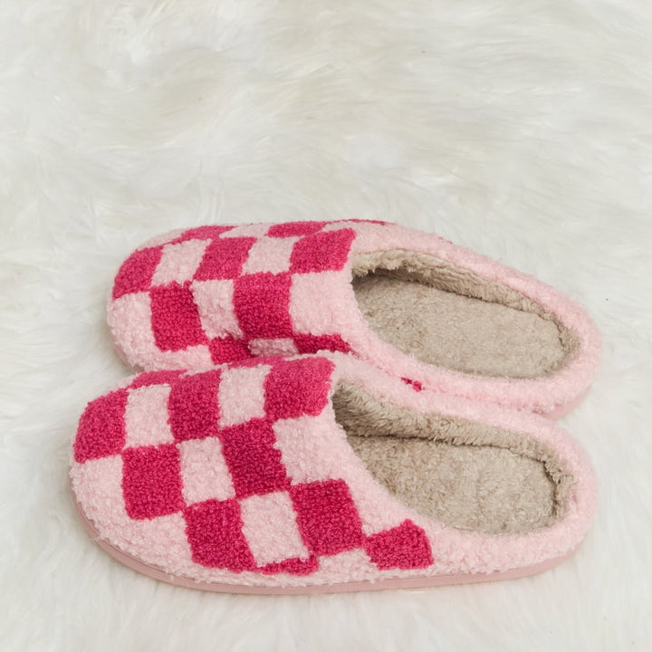 Plush Closed-Toe Slippers, Checkered