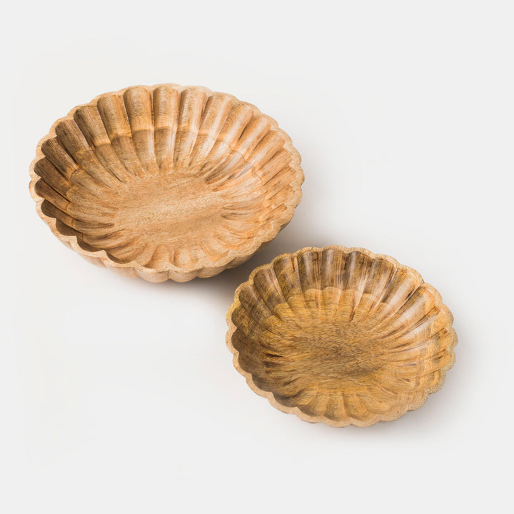 Handcrafted Scalloped Set of 2 Wooden Bowls, Natural