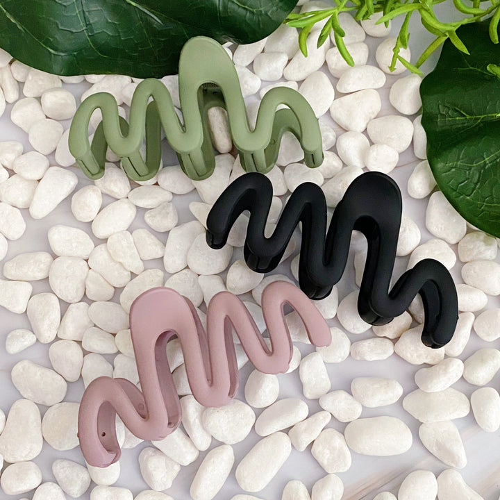 Oversized Hair Claw Set Of 3, Wavy Design