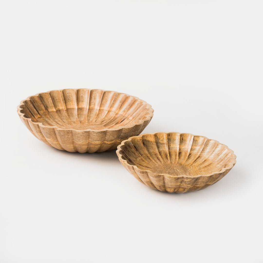 Handcrafted Scalloped Set of 2 Wooden Bowls, Natural