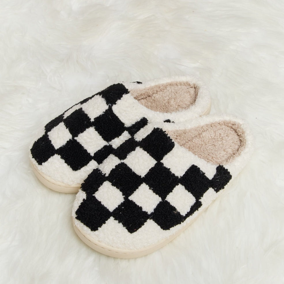 Plush Closed-Toe Slippers, Checkered