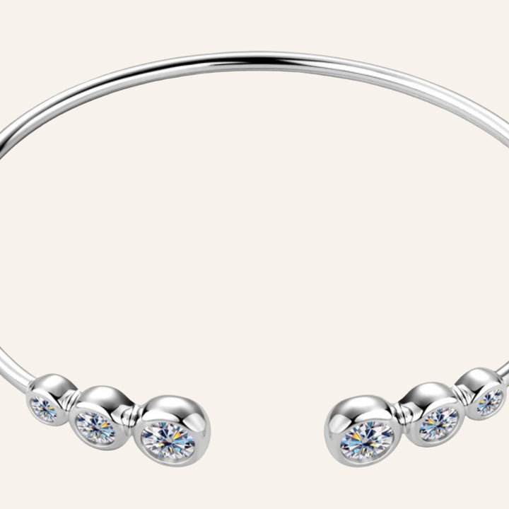 Moissanite Round Cut 1.8 Carat Bracelet, Plated Silver 925