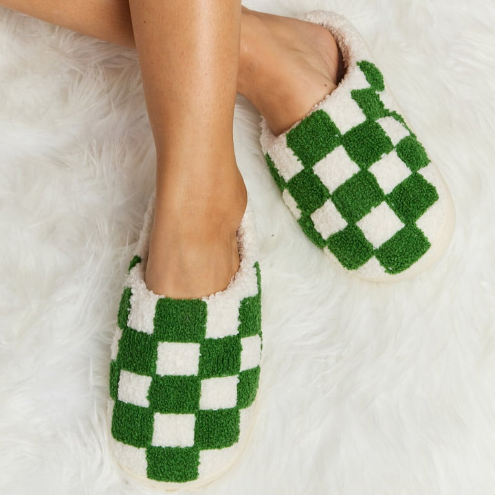 Plush Closed-Toe Slippers, Checkered