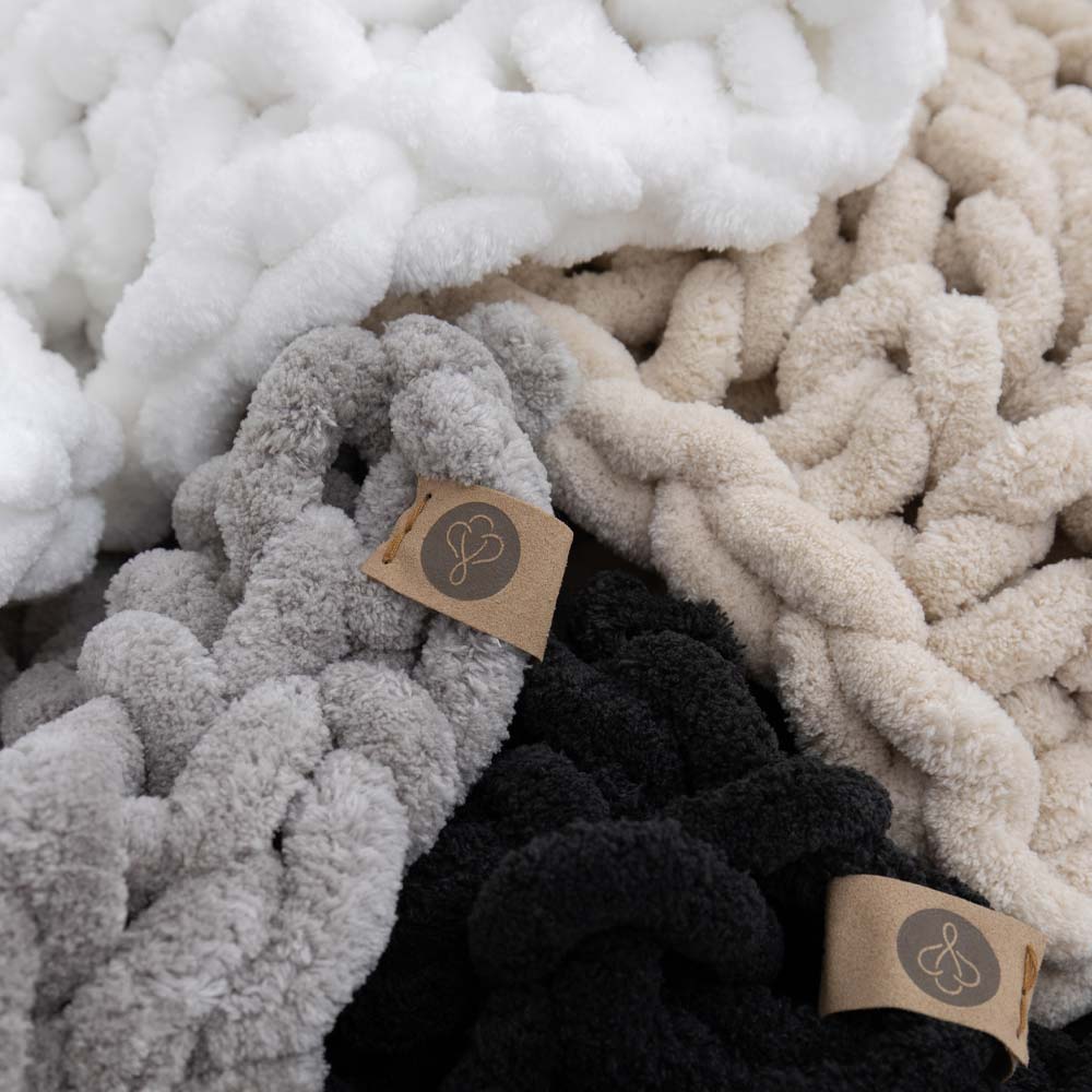 Big Infinite Chunky Knit Blanket, White