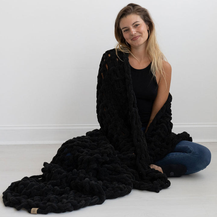 Big Infinite Chunky Knit Blanket, Onyx