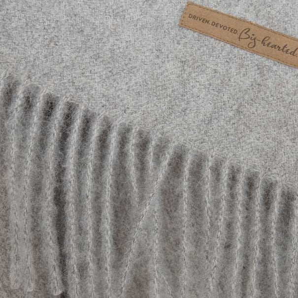 Alpaca Wool Soul Blanket, Silver