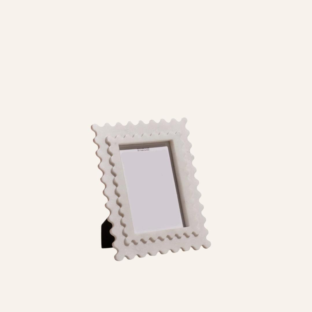 Rippled White Marble Frame, 5" x 7" Window