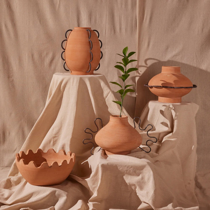 Handcrafted Terracotta Iron Vase, Light Sabana Grande