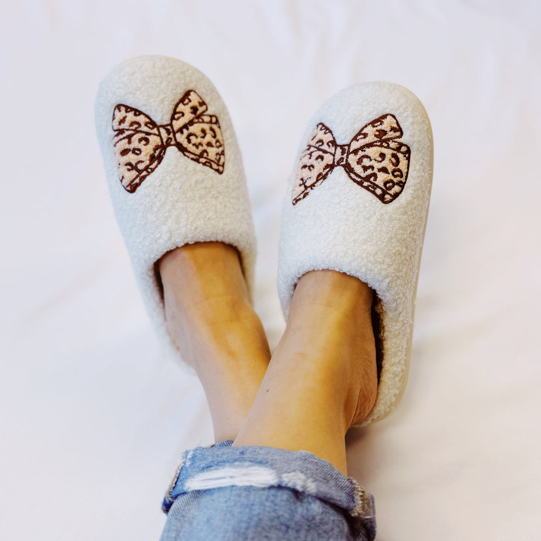 Plush Closed-Toe Slippers, Chic Bow