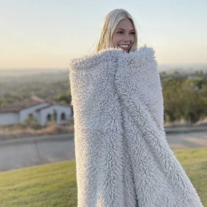 Big Plush Angel Blanket, Silver Cloud