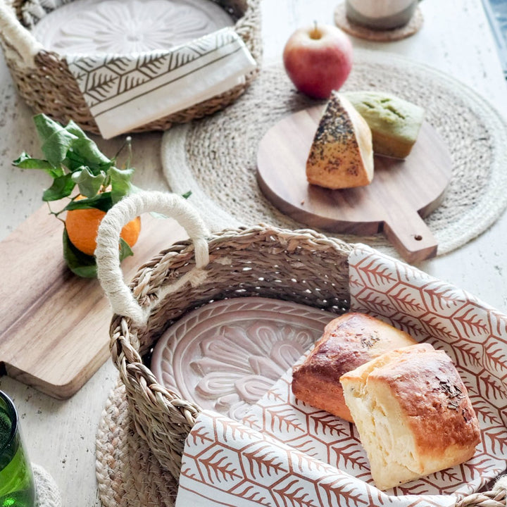 Oval BREAD BASKET WITH WARMING STONE, Flower