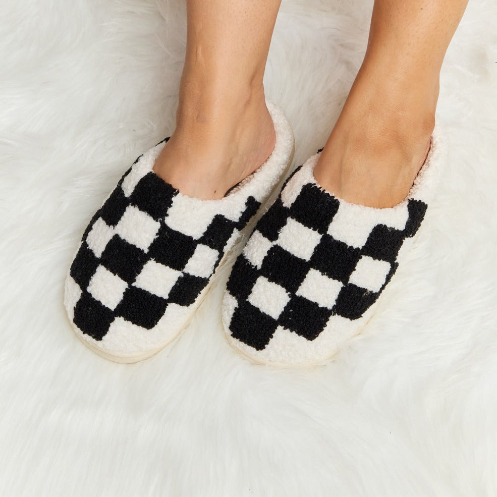 Plush Closed-Toe Slippers, Checkered