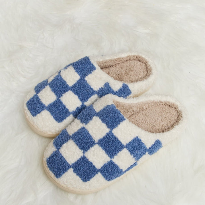 Plush Closed-Toe Slippers, Checkered