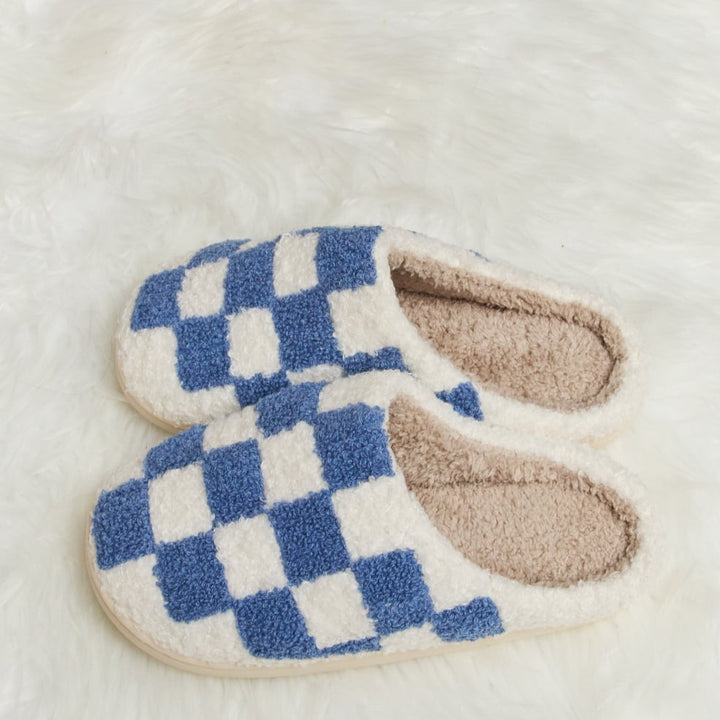 Plush Closed-Toe Slippers, Checkered