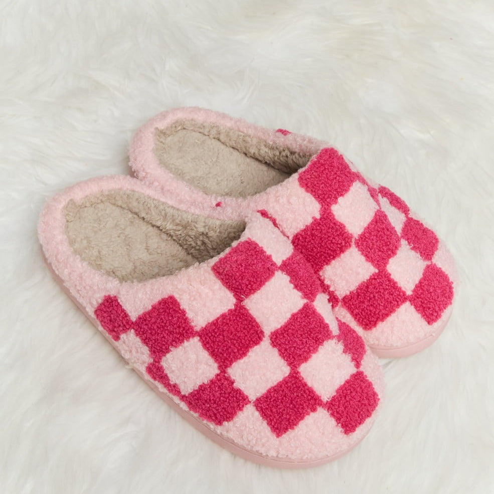 Plush Closed-Toe Slippers, Checkered