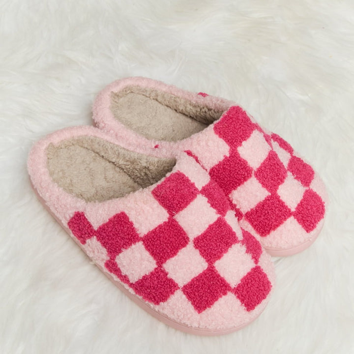 Plush Closed-Toe Slippers, Checkered